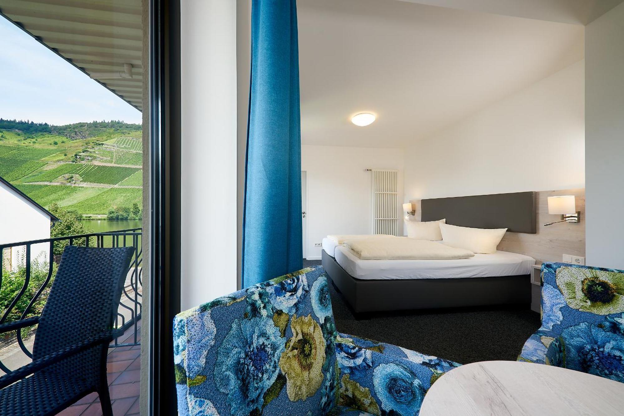 Double Room,1538667988:JPEG